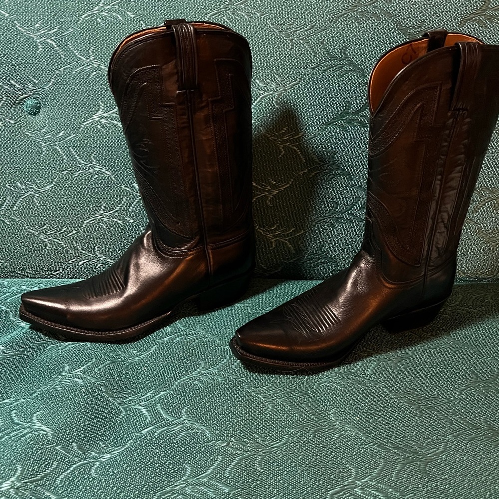Lucchese Men's Black Leather Cowboy Boots - Picture 4 of 6